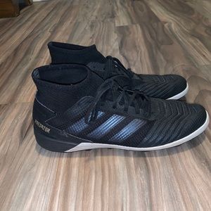 Adidas Predator indoor soccer cleat, men’s 8.5
